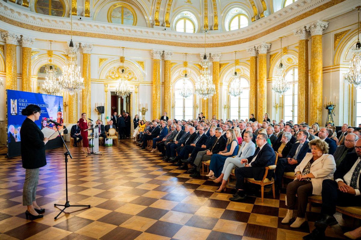 Gala Modernizacja Roku 2 Zmniejszone.jpg