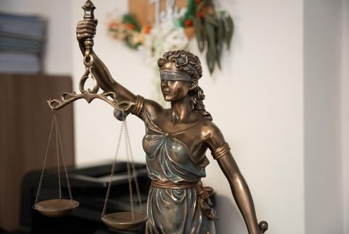 W Brwinowie działa punkt nieodpłatnego poradnictwa obywatelskiego dla osób, które potrzebują wsparc…