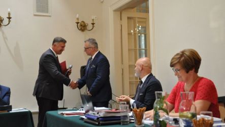 Wotum zaufania i absolutorium dla burmistrza gminy Brwinów