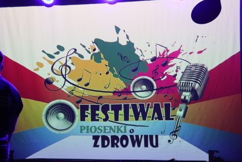 Wśród laureatów powiatowego etapu XXXII Festiwalu Piosenki o Zdrowiu znalazły się uczennice ze Sz...